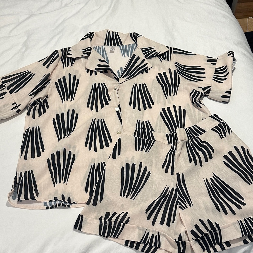 Beautiful Resortwear Shirt and Shorts Set
